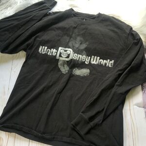 Walt Disney World long sleeve black tee size L